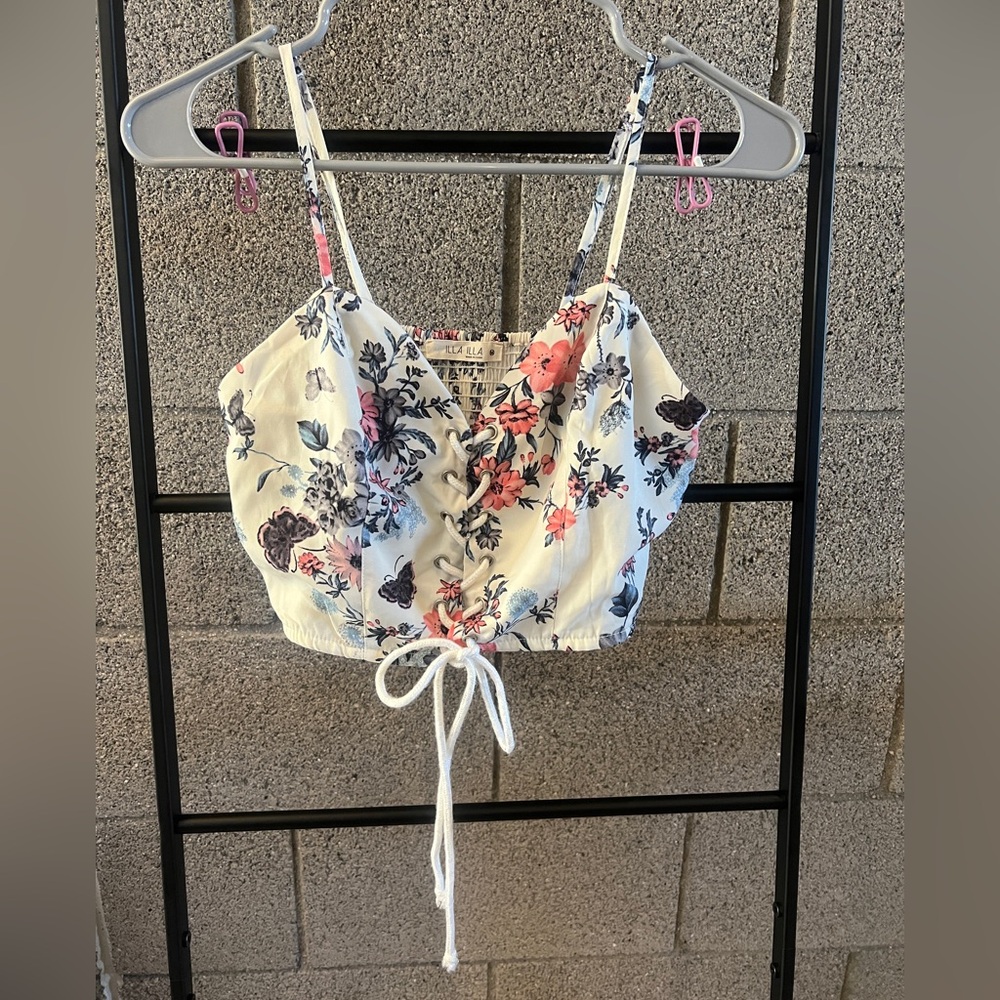 Urban Outfitters Floral Lace-Up Crop Top - White and Pink